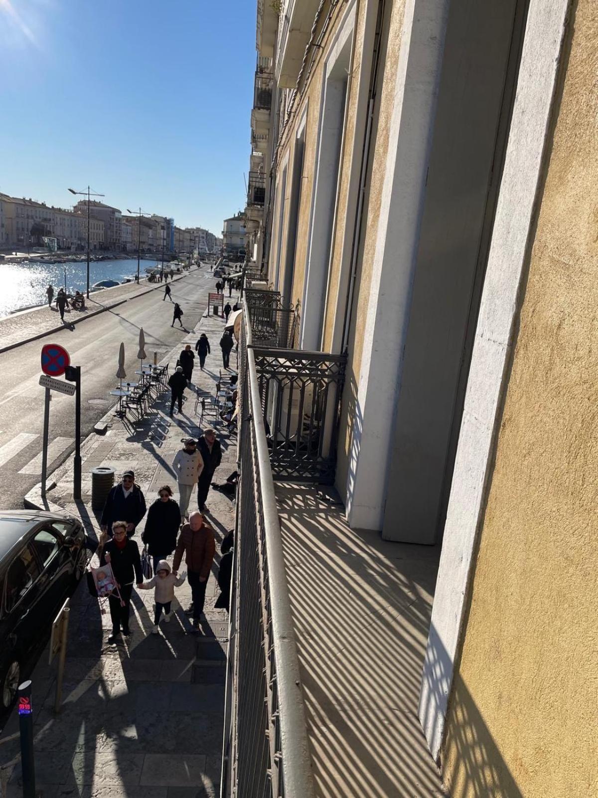 Emplacement Rare Elegant Appartement Avec Balcon Sur Le Canal Royal Sète Exteriör bild